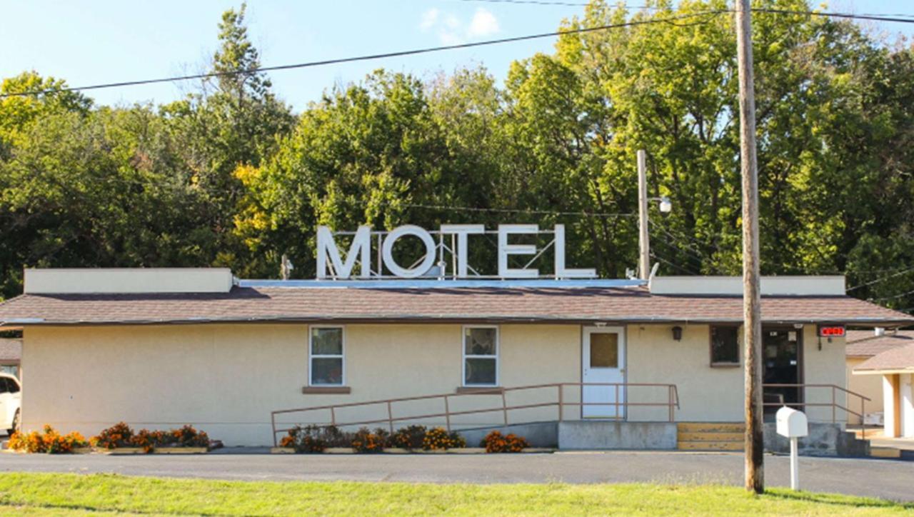 Golden Wheat Budget Host Inn Junction City Exterior foto