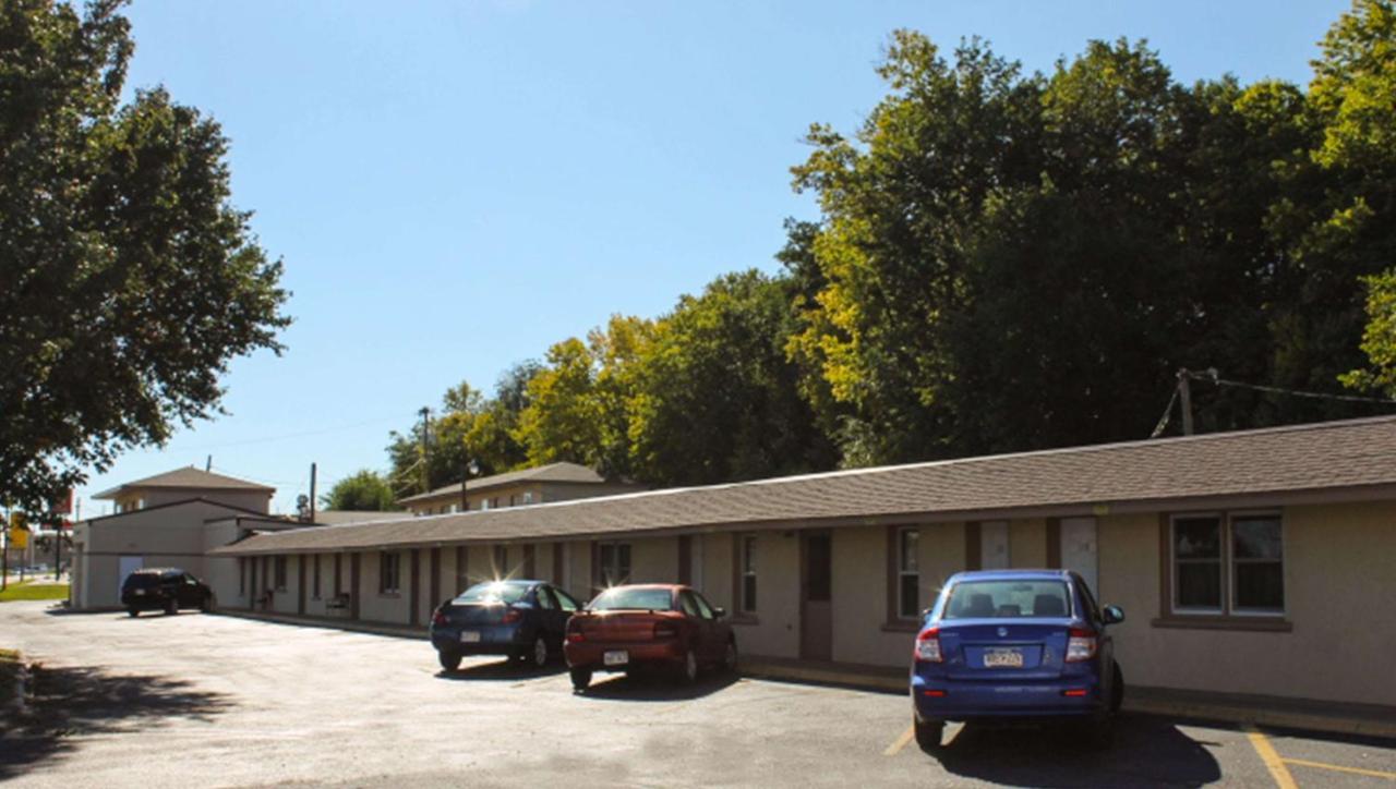 Golden Wheat Budget Host Inn Junction City Exterior foto